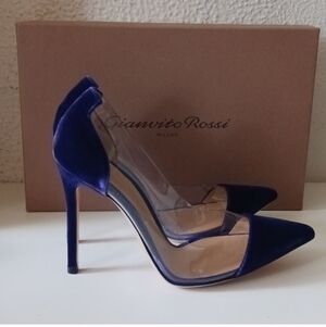 NWT Gianvito Rossi Plexi Velutto Violet Heels Size 37.5